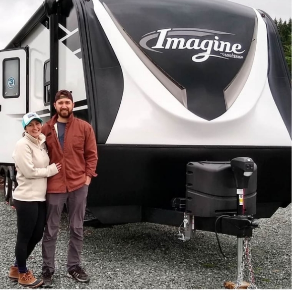 Meet Your Posher, Emma P {ReThread And Roam} - Picture 2 of 3